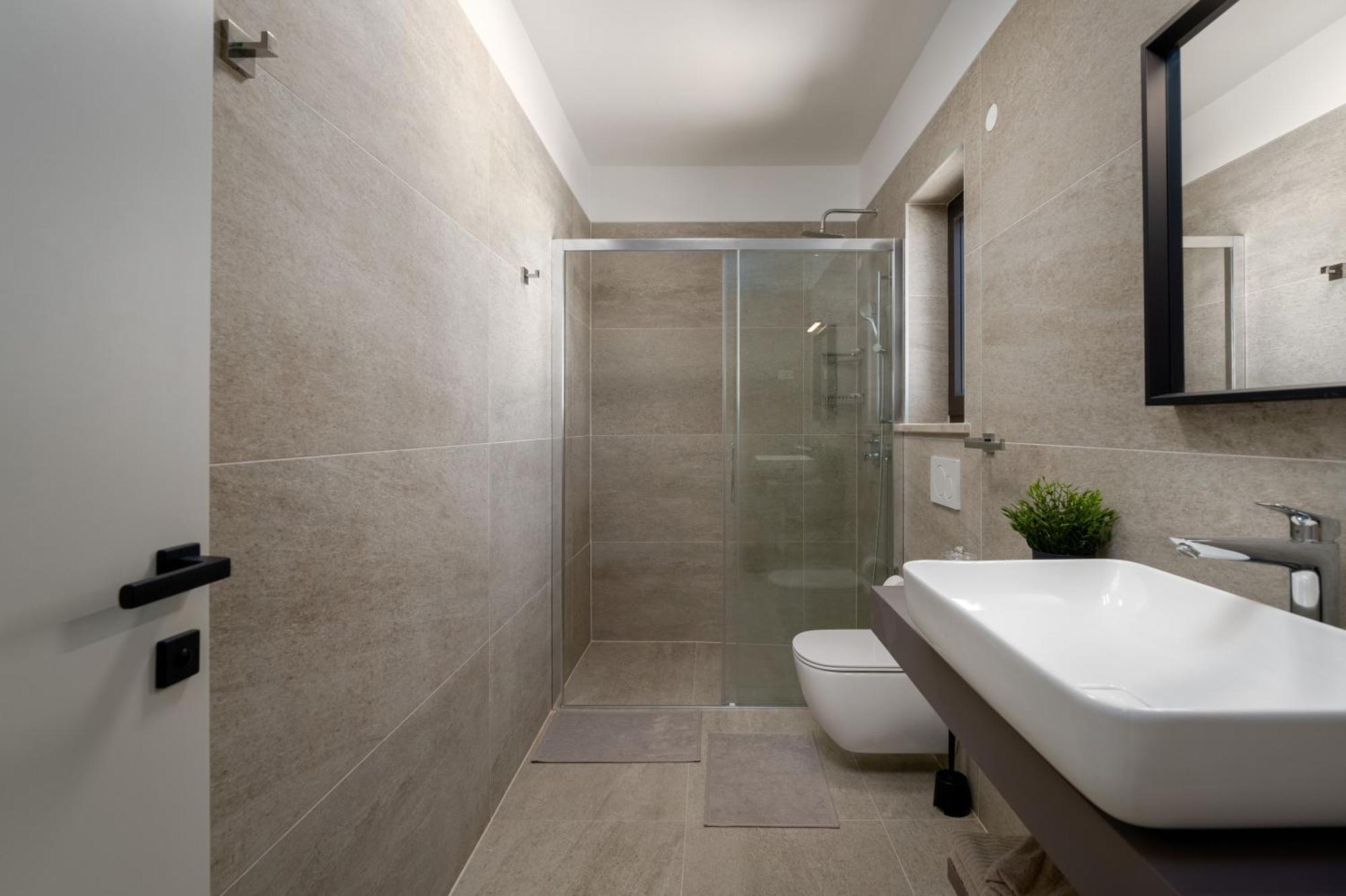 Mit Pool Und Wellness Fuer 8 Personen Poreč