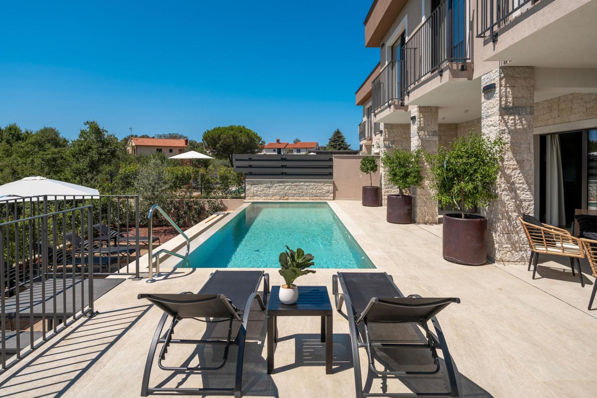 Mit Pool Und Wellness Fuer 8 Personen Ferienhaus Poreč